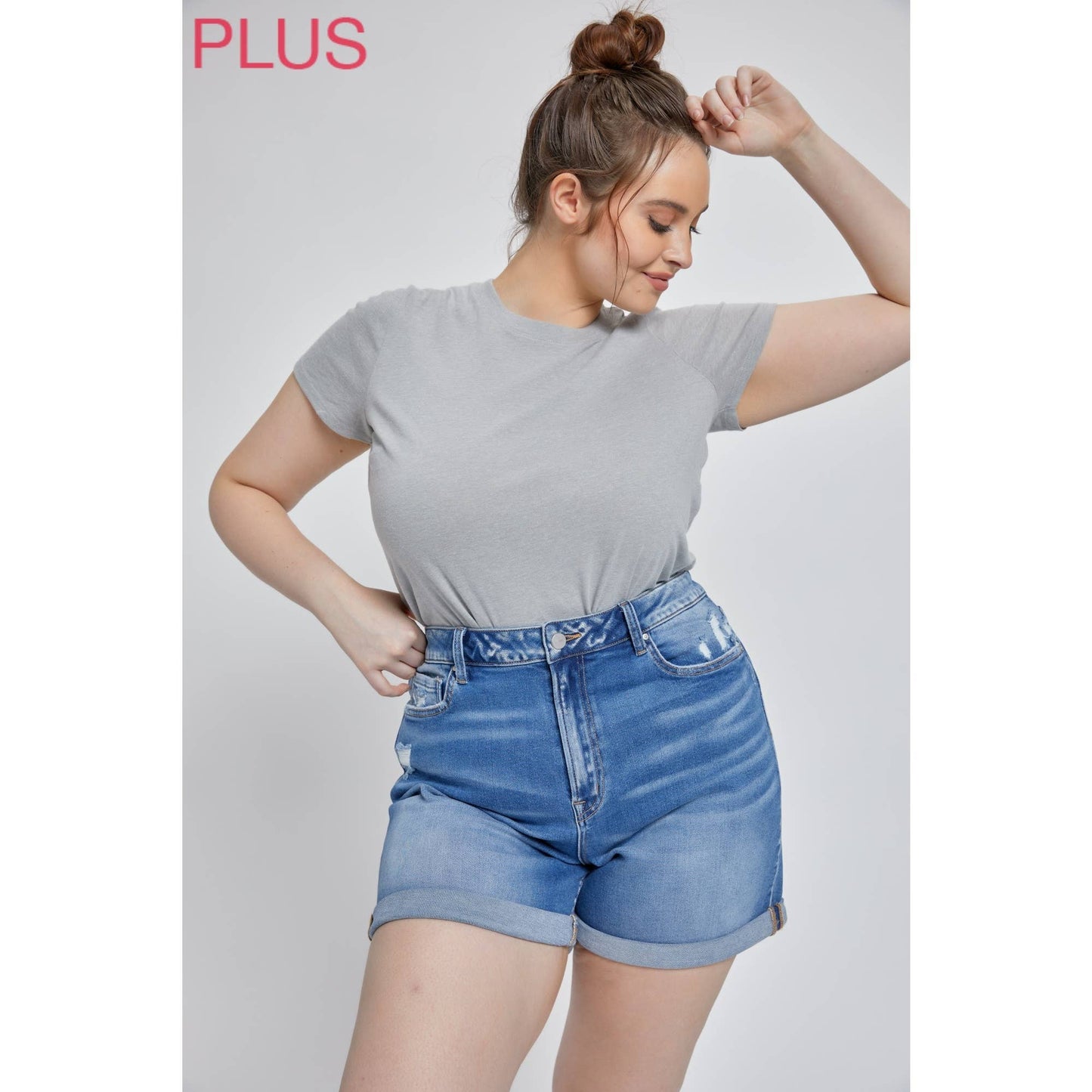 SUPER HIGH RISE MOM SHORTS