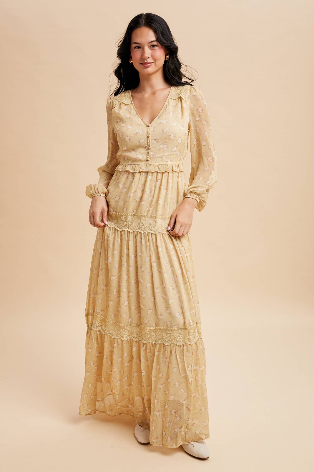 FLORAL LACE PANELED MAXI DRESS