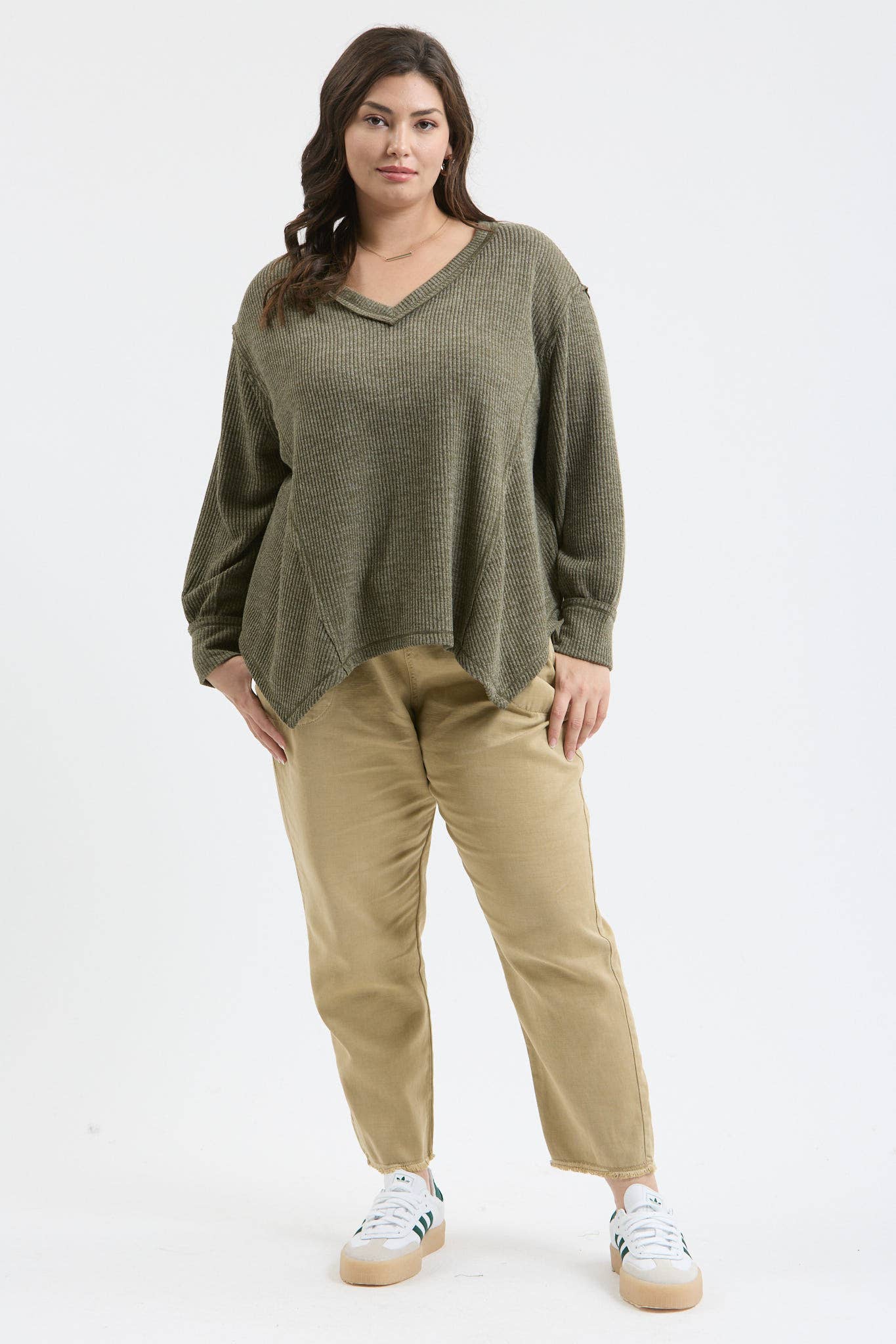 PLUS V NECK ASYMMETRICAL HEM TOP