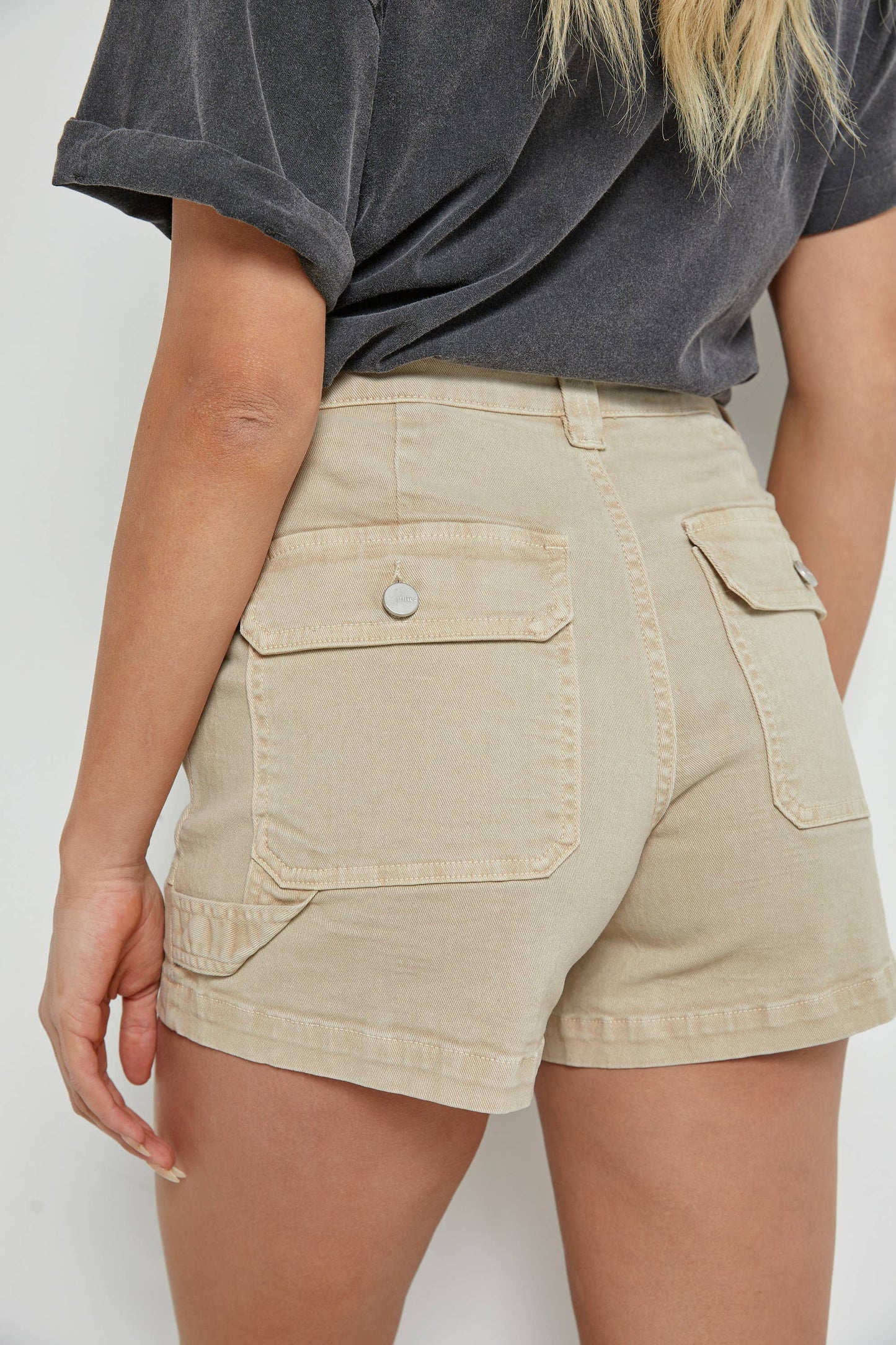SUPER HIGH CARPENTER SHORTS