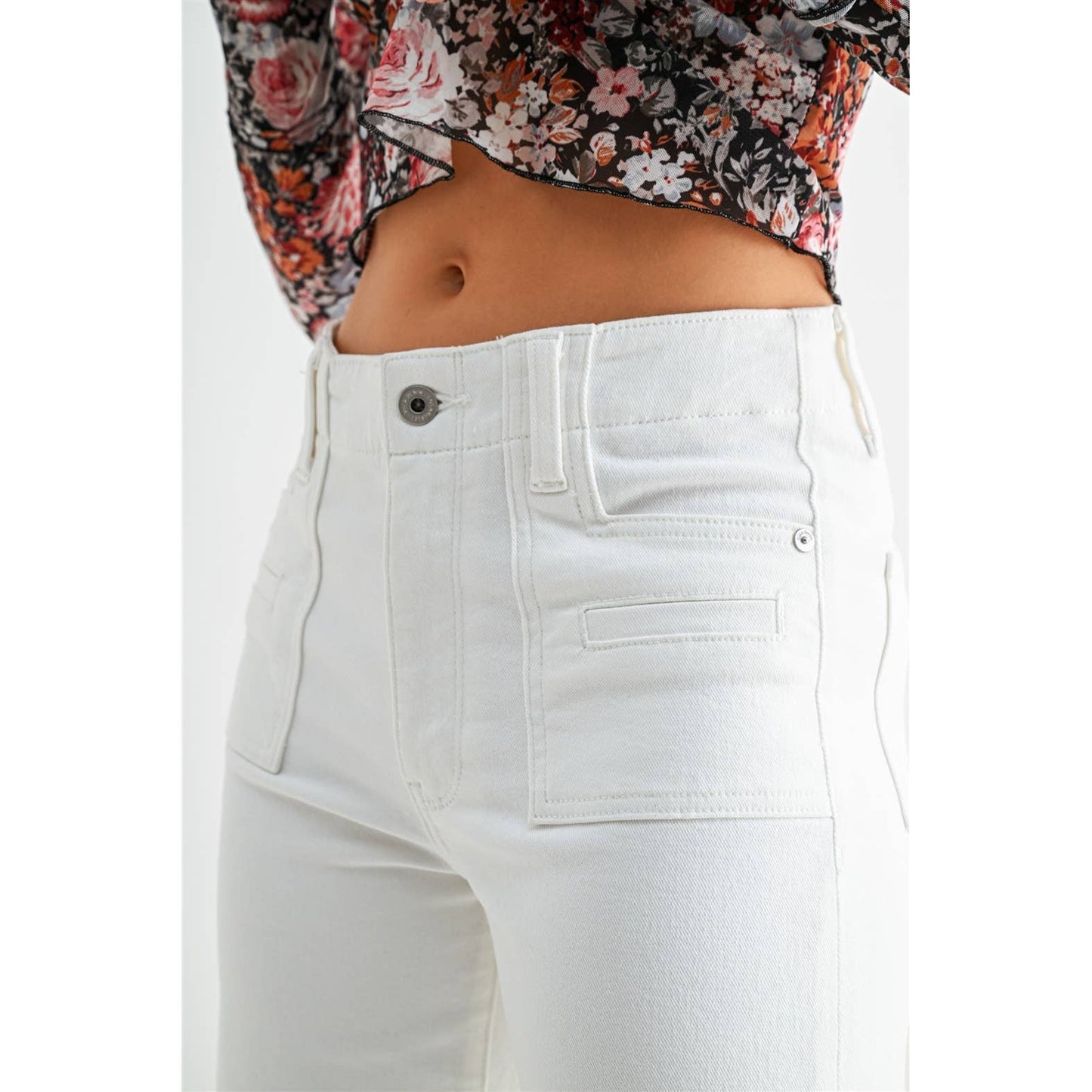 HIGH-RISE WIDE CROP PATCH POCKET