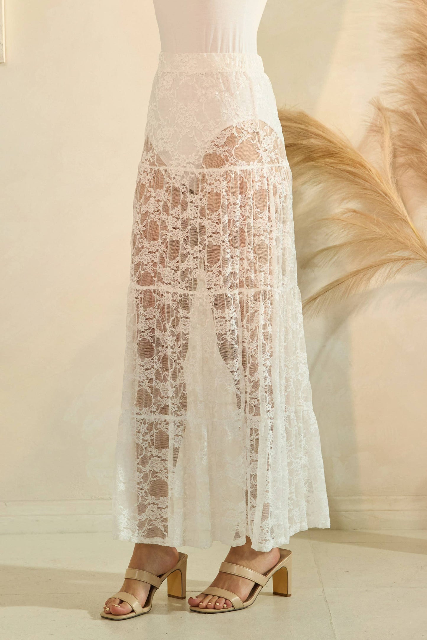LACE SKIRT