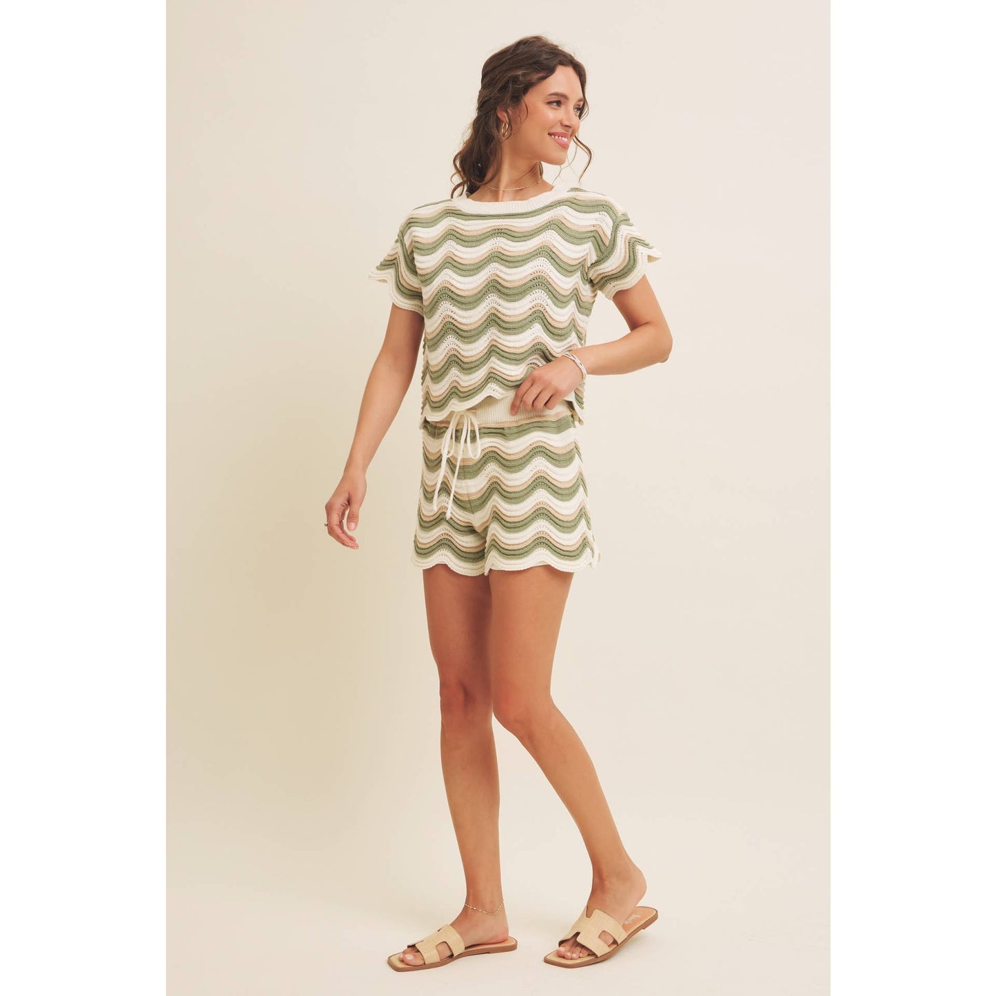 STRETCH WAVY MULTI-STRIPE SHORTS