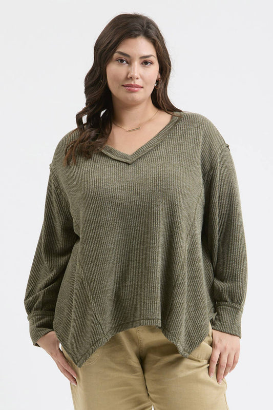 PLUS V NECK ASYMMETRICAL HEM TOP