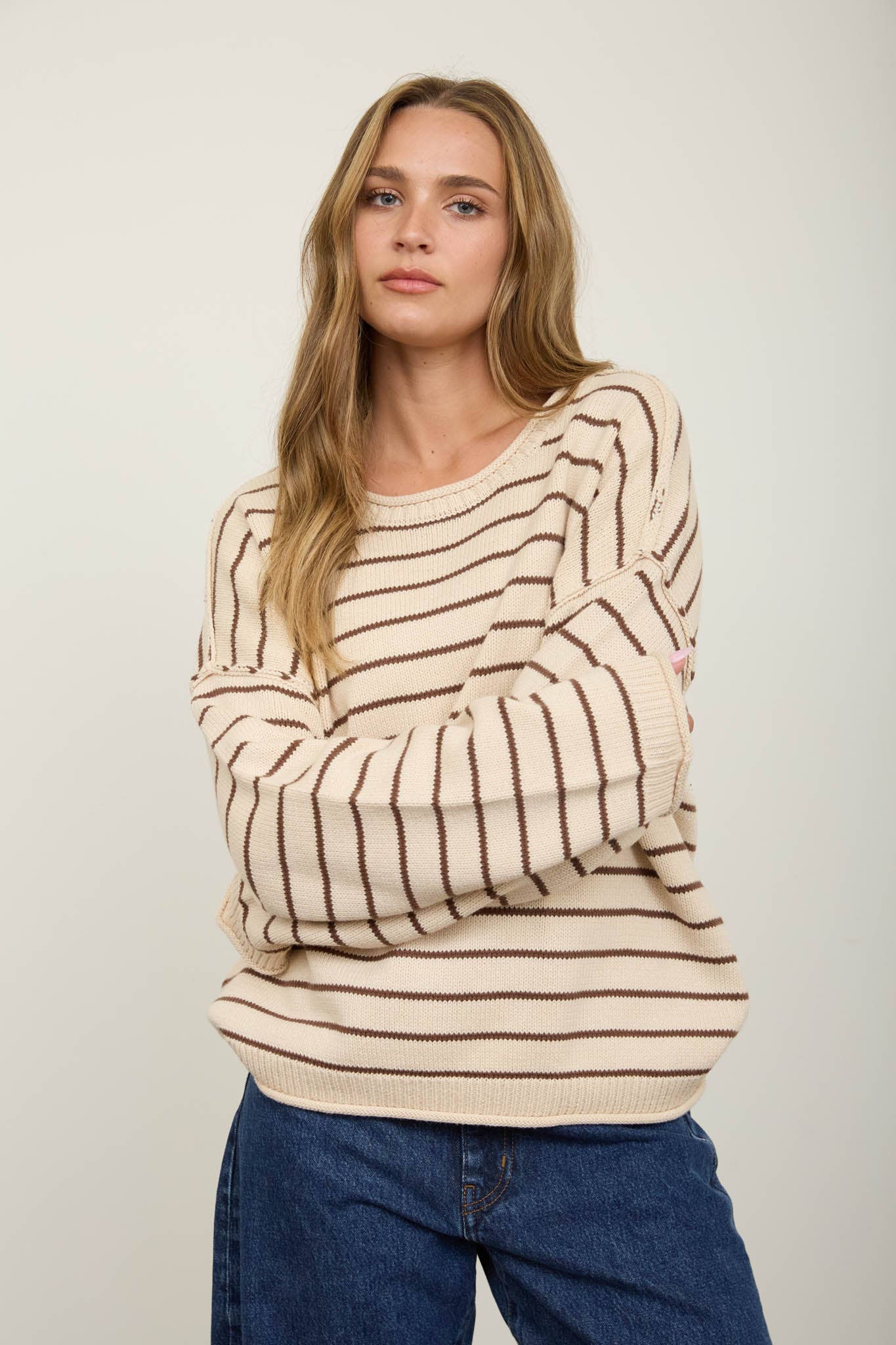 STRIPED CREW NECK SWEATER