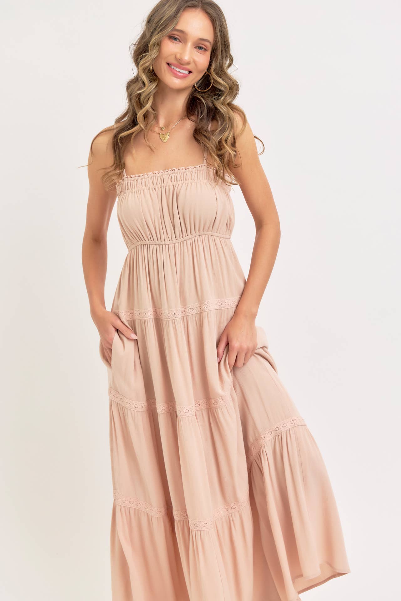 SMOCKED BRODICE TIERED  MAXI DRESS
