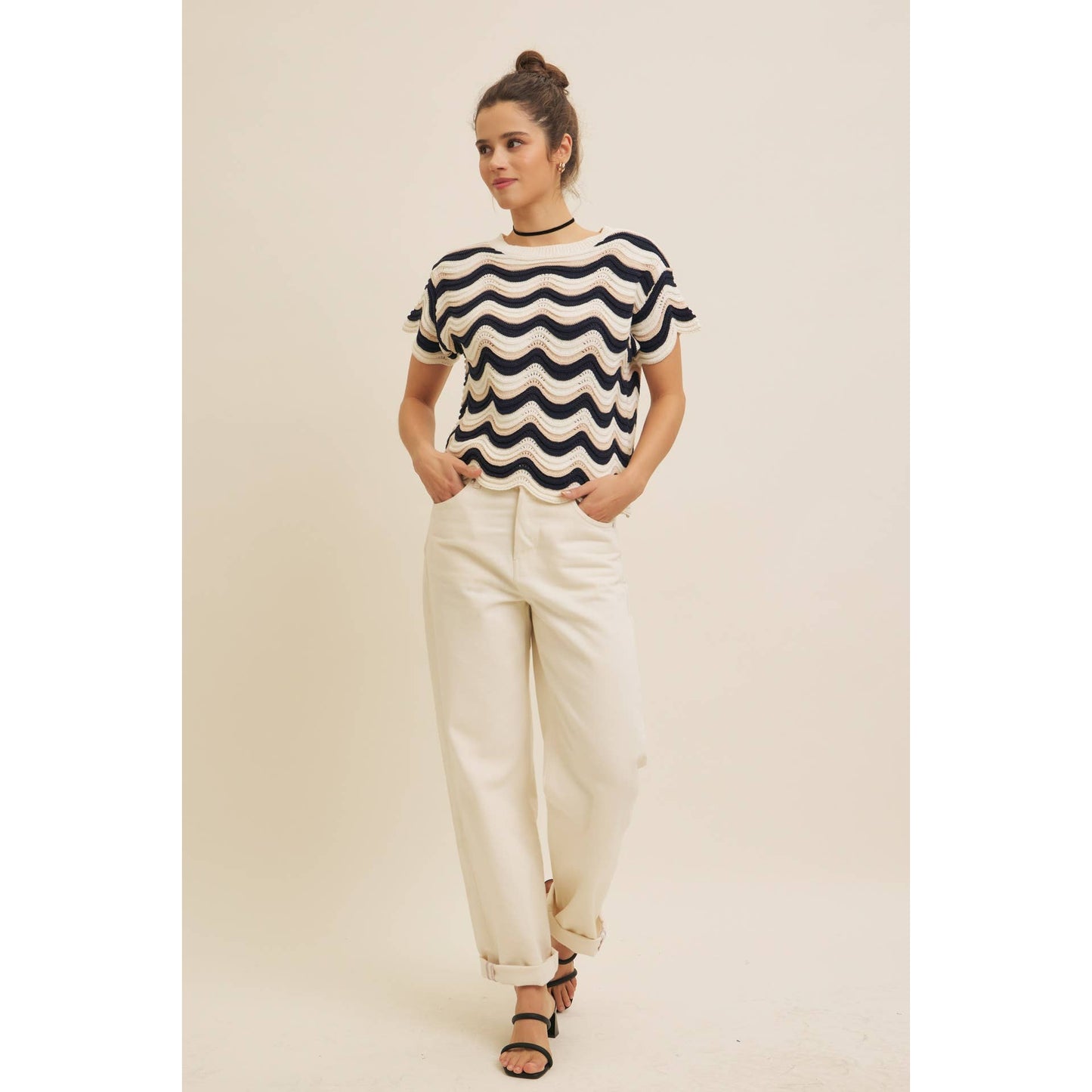 WAVY STRIPE SWEATER TOP