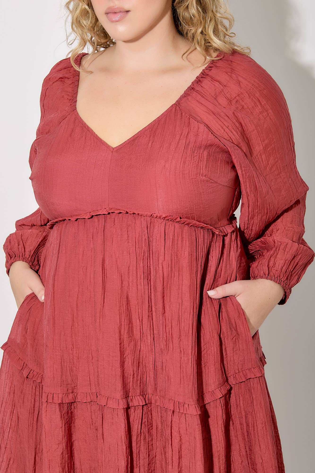 V NECK LONG SLEEVE MAXI DRESS