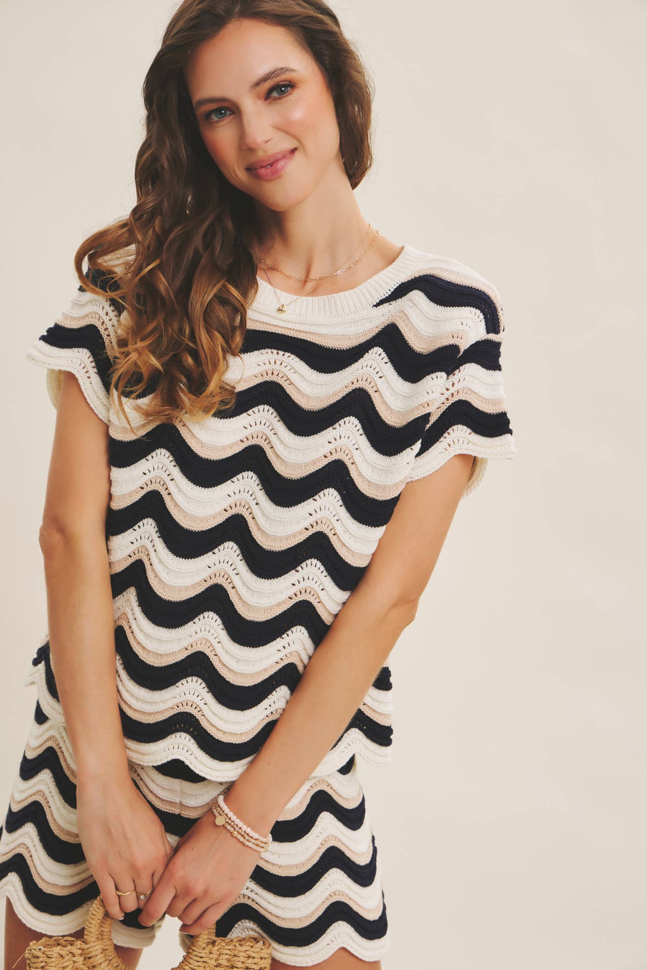 STRETCH WAVY MULTI-STRIPE SHORTS