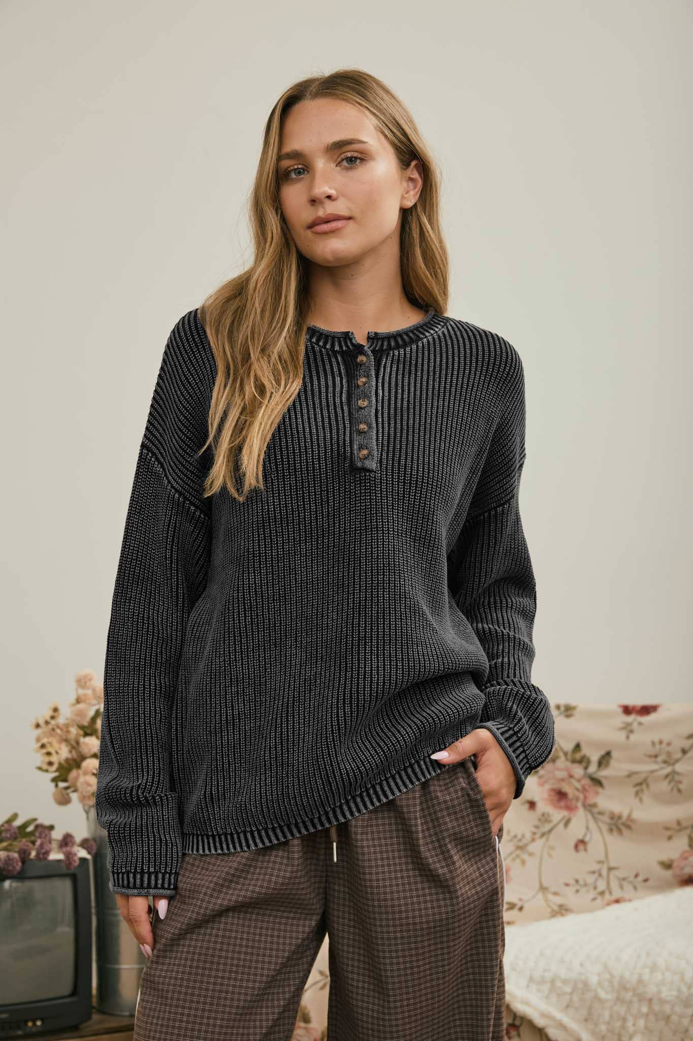 RIBBED HENLEY KNIT