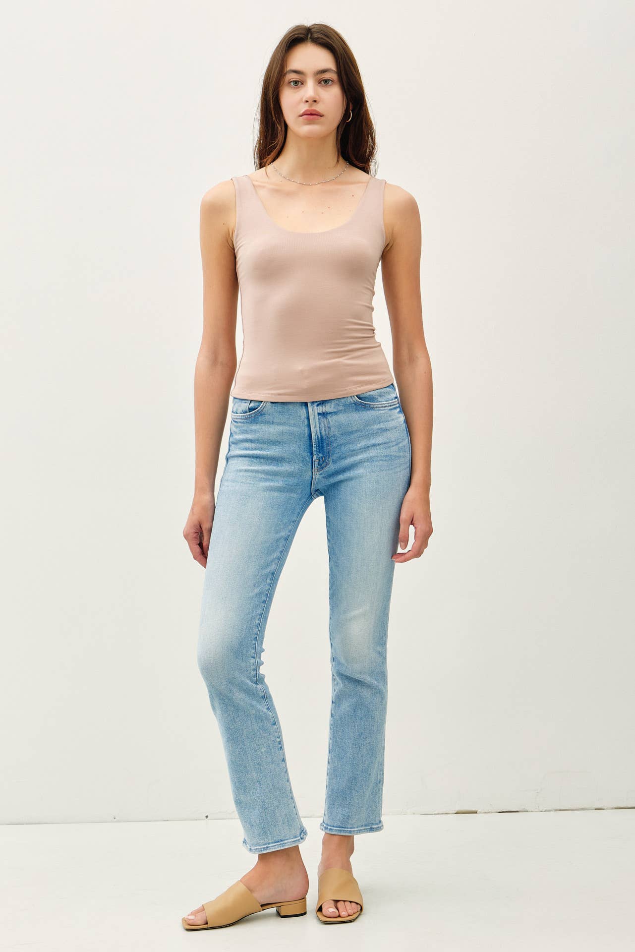 BASIC SCOOP NECK TANK