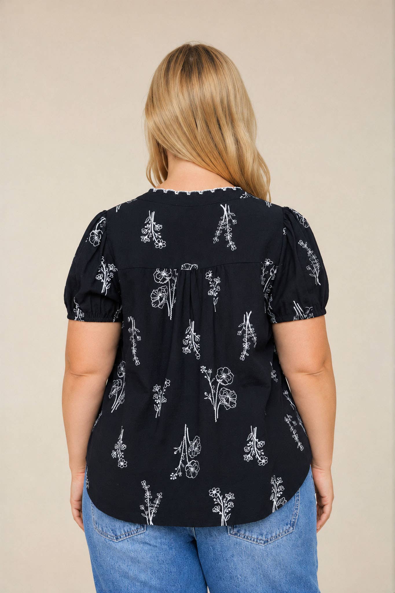 PLUS FLORAL LINE PRINT BUTTON DOWN