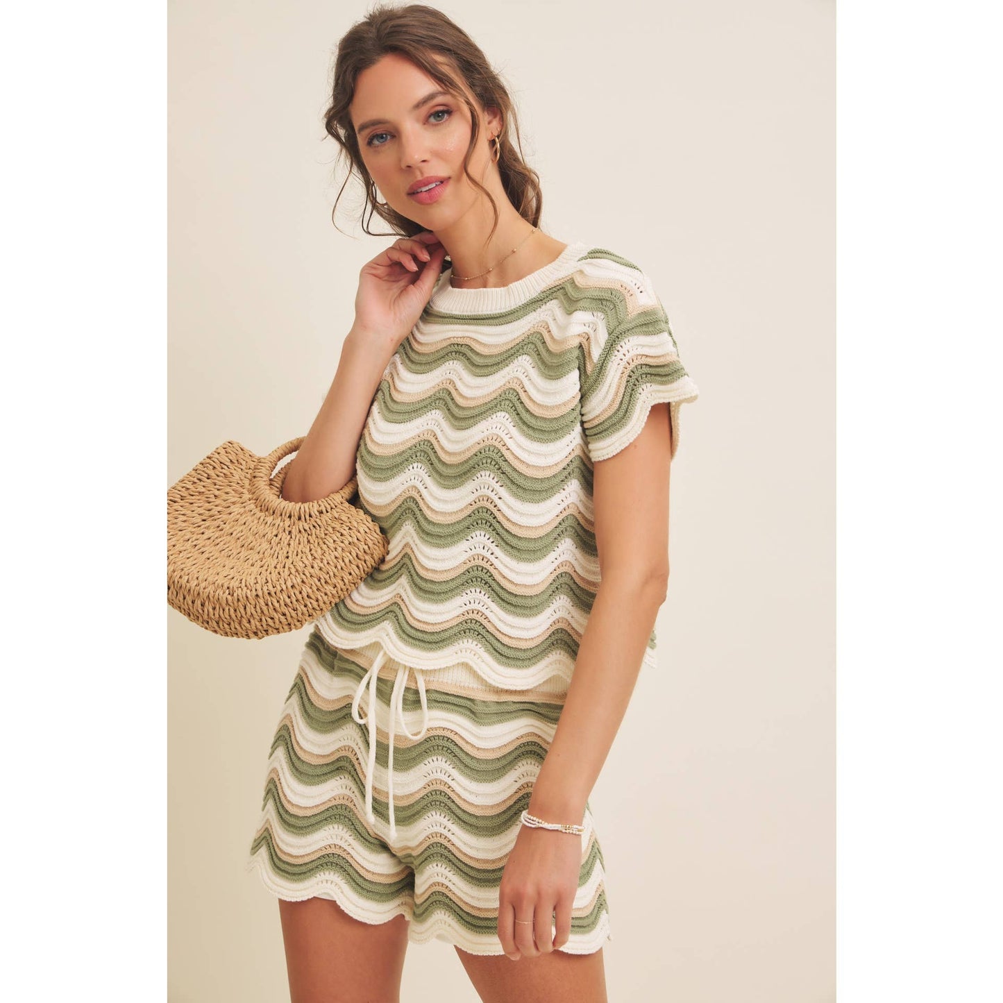 WAVY STRIPE SWEATER TOP