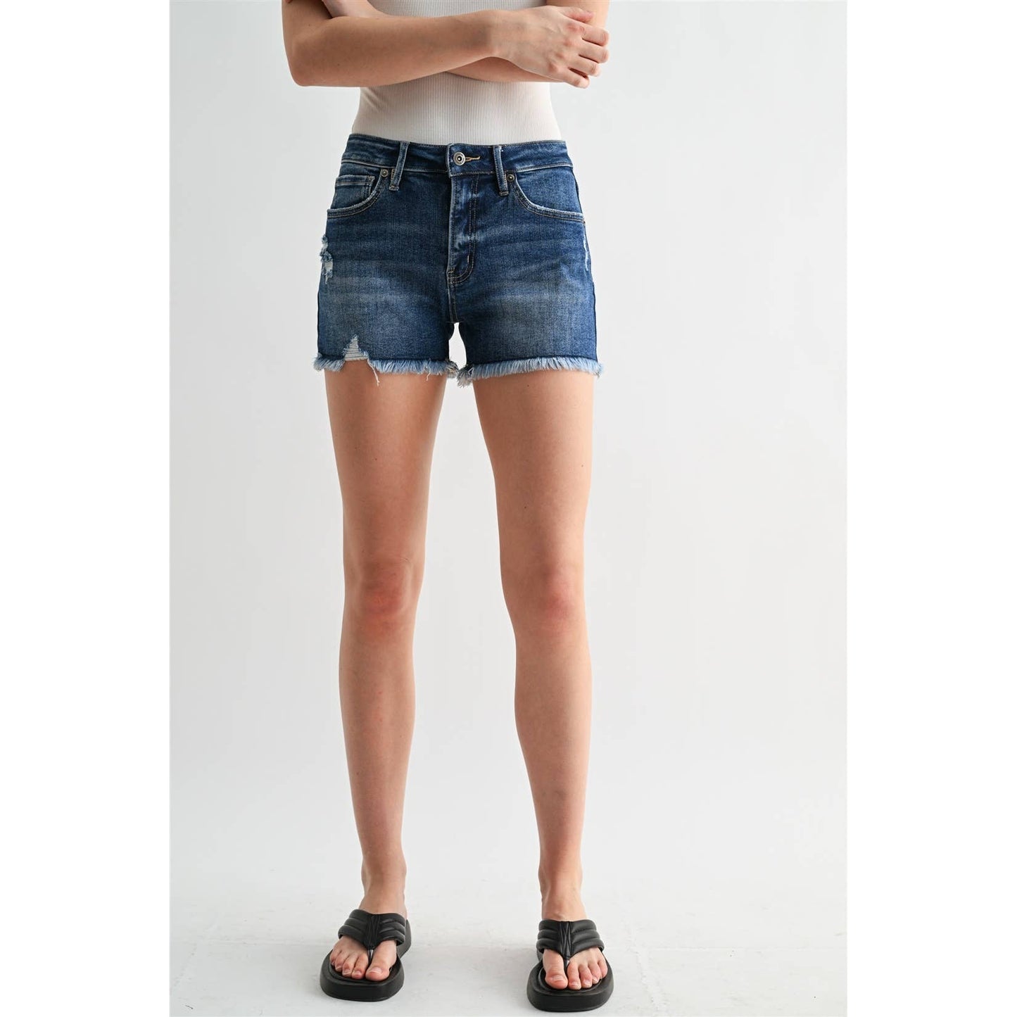 HIGH-RISE SHORTS RAW HEM
