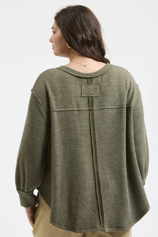 PLUS V NECK ASYMMETRICAL HEM TOP