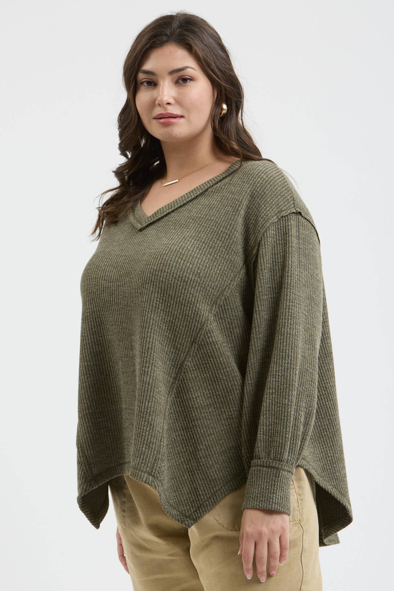 PLUS V NECK ASYMMETRICAL HEM TOP