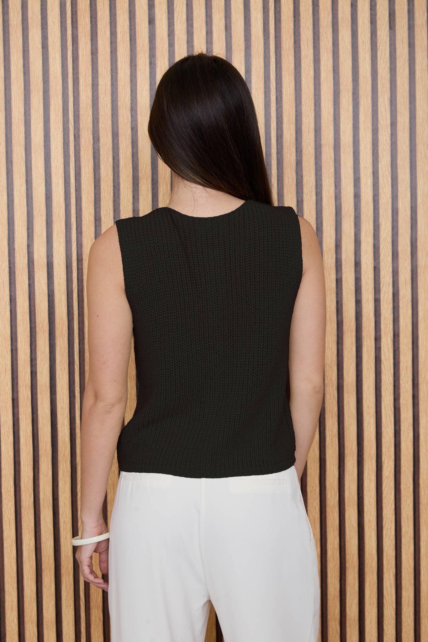 SLEEVELESS KNIT CARDIGAN