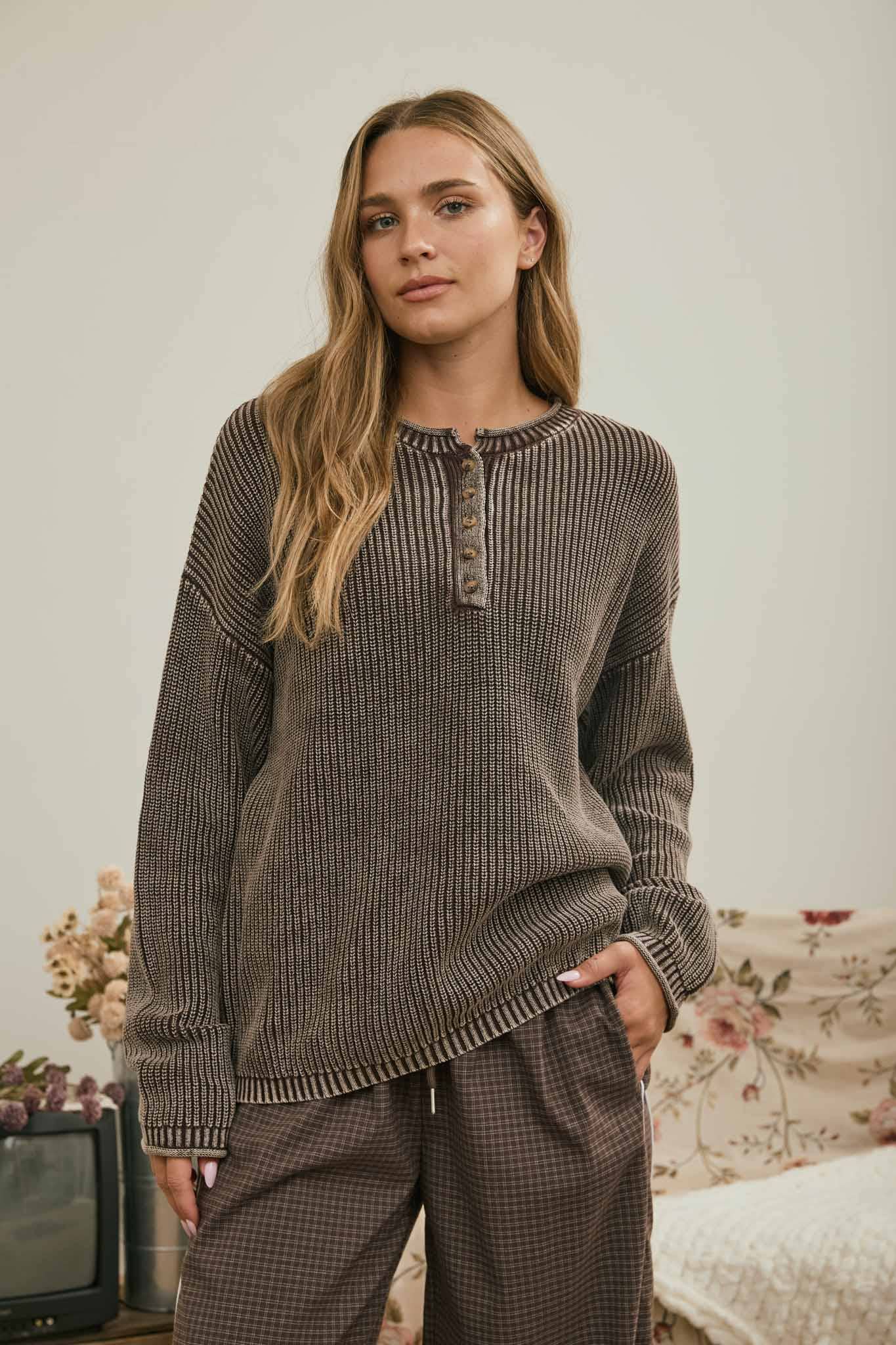 RIBBED HENLEY KNIT