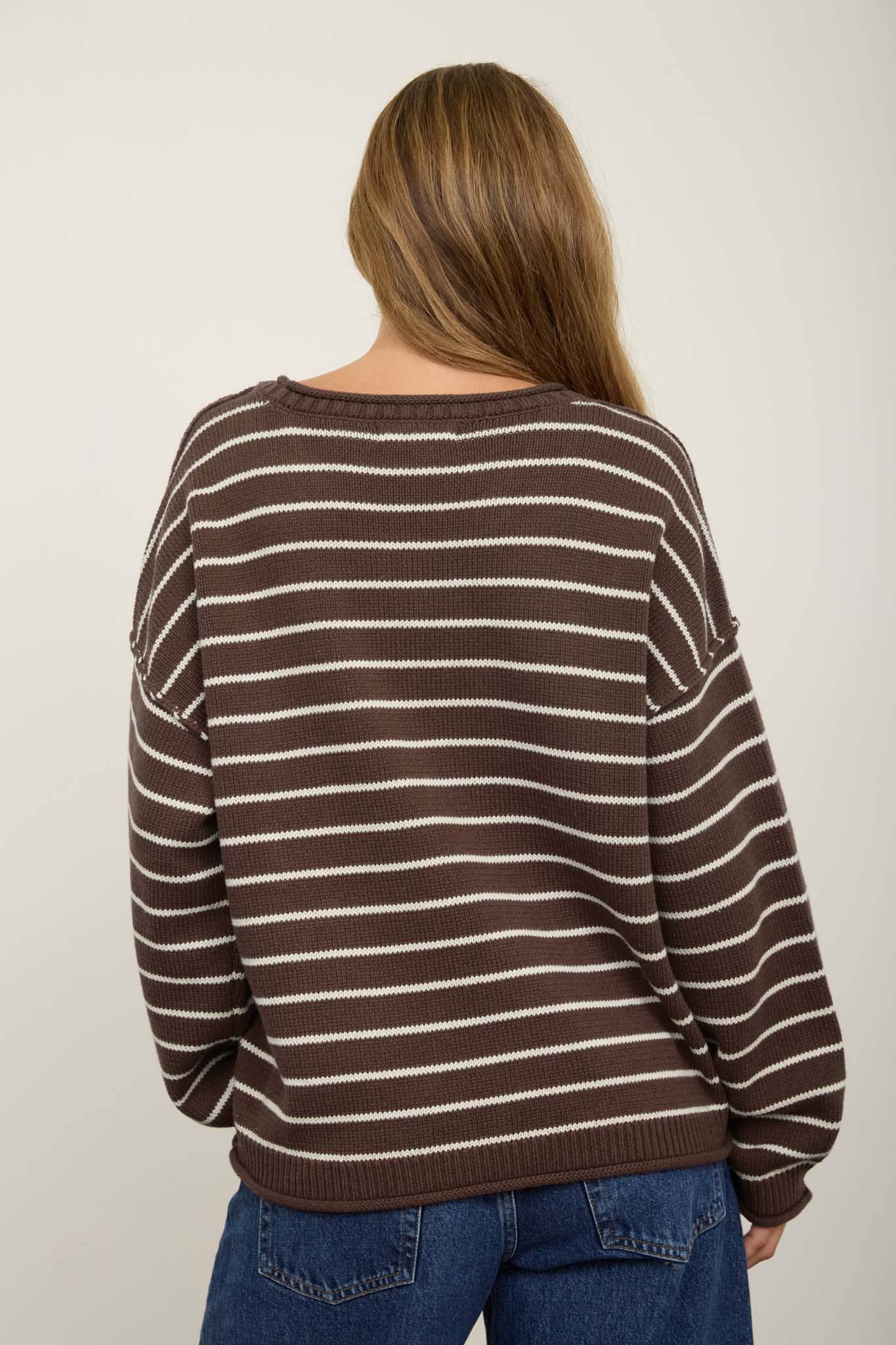 STRIPED CREW NECK SWEATER