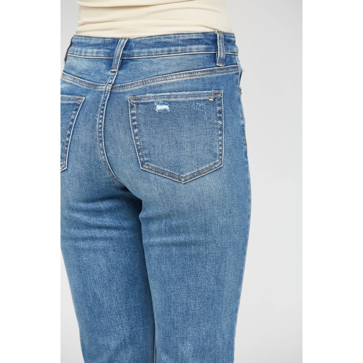HIGH ANKLE STRAIGHT WITH SLIT
