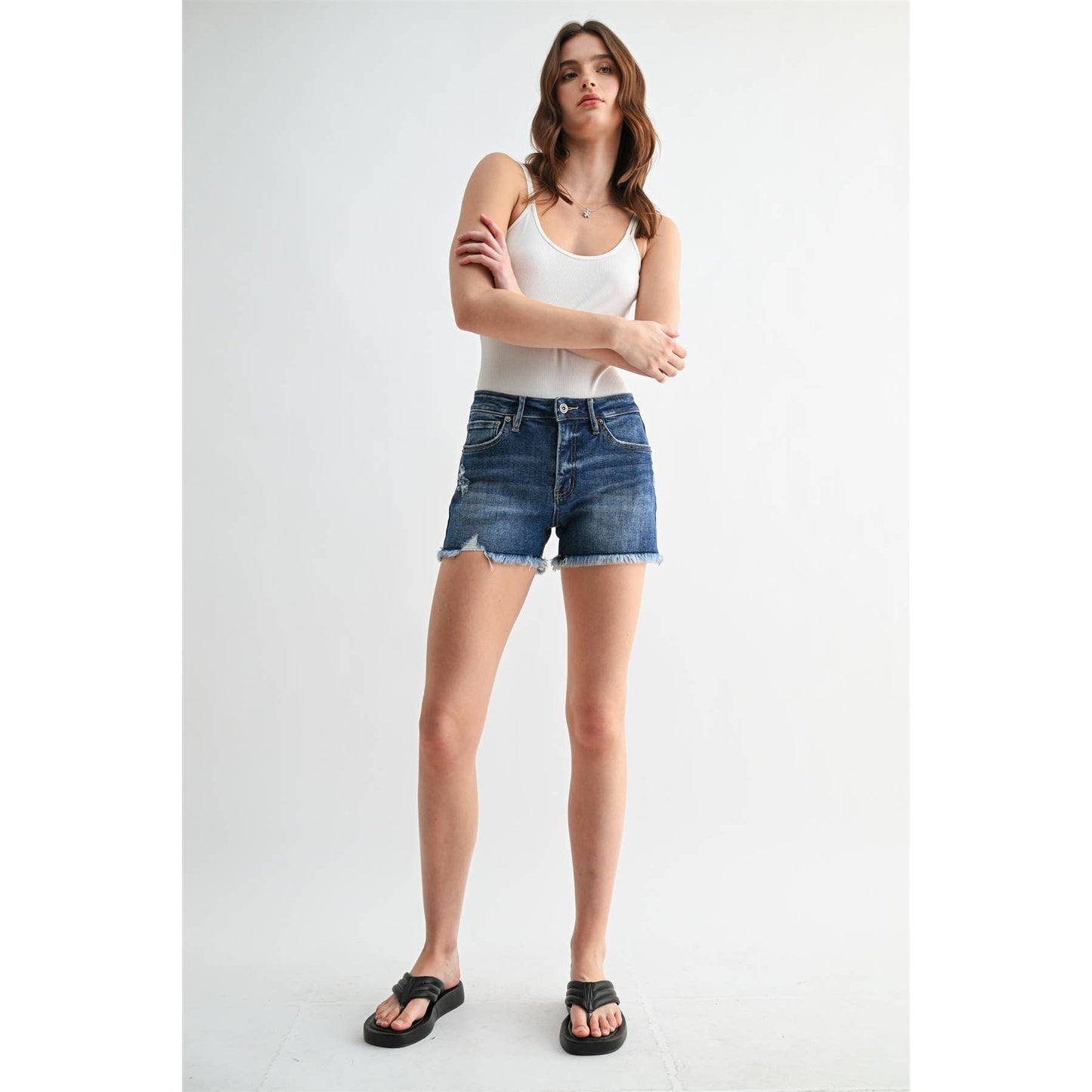 HIGH-RISE SHORTS RAW HEM