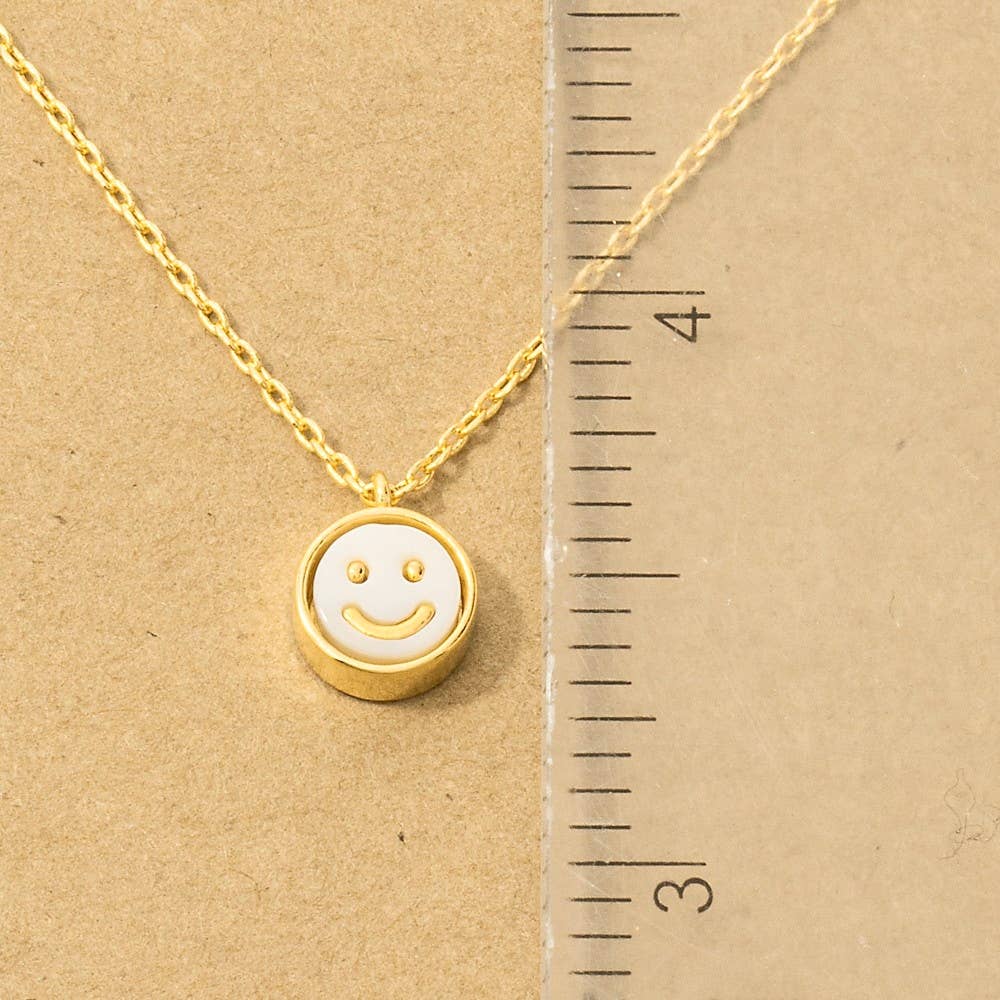 Gold Dipped Shell Smiley Face Pendant Necklace