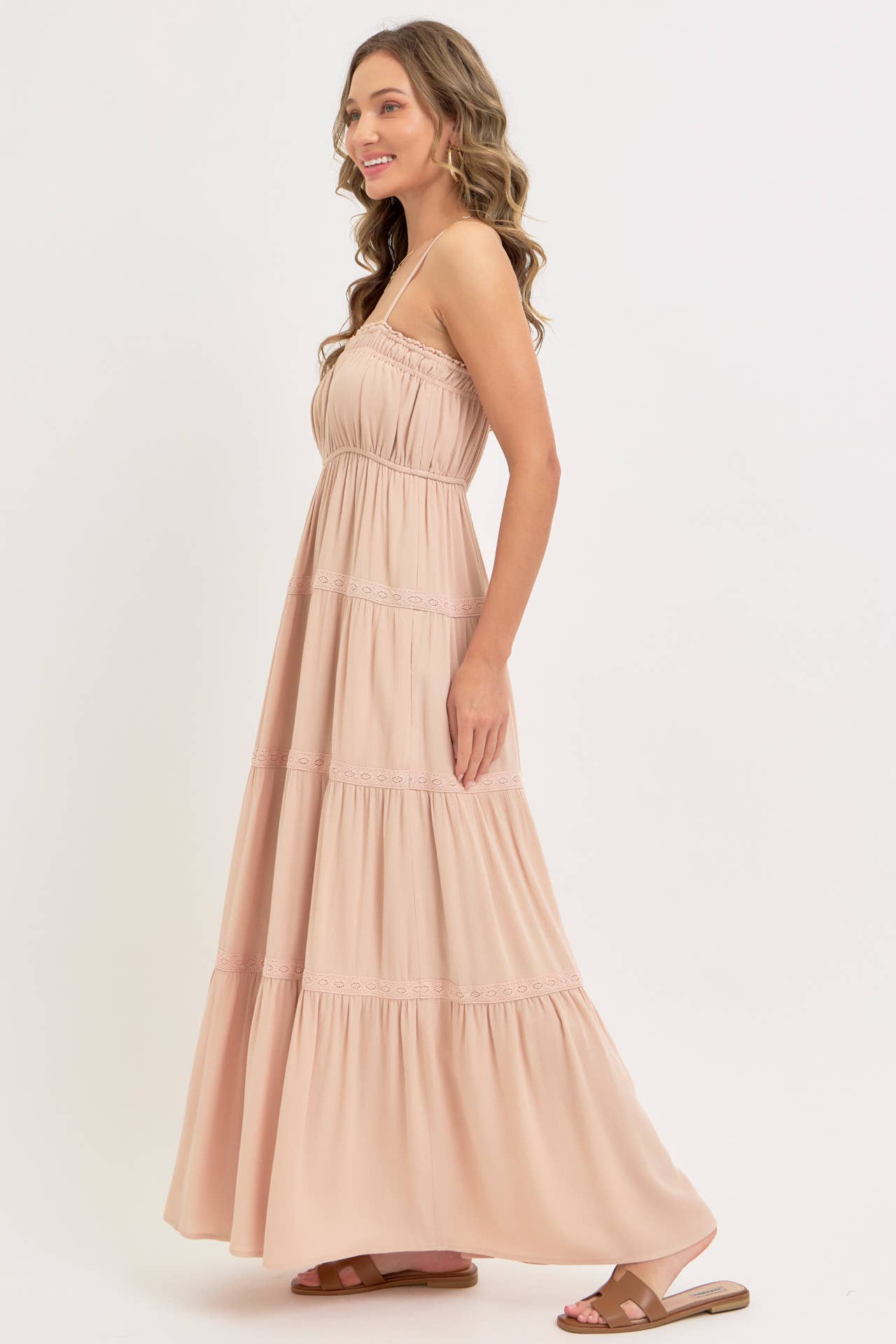 SMOCKED BRODICE TIERED  MAXI DRESS