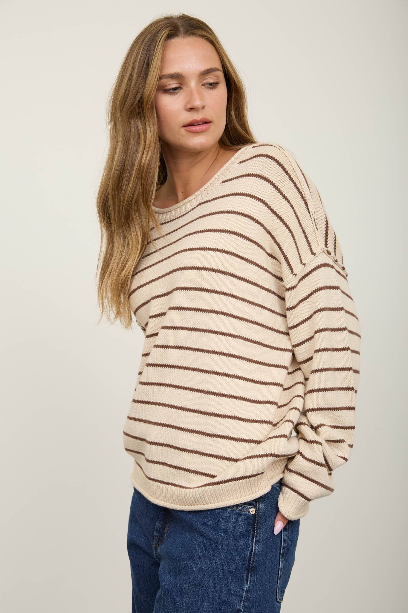 STRIPED CREW NECK SWEATER