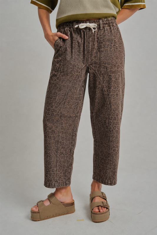 MID RISE CASUAL VINTAGE LEOPARD PANTS