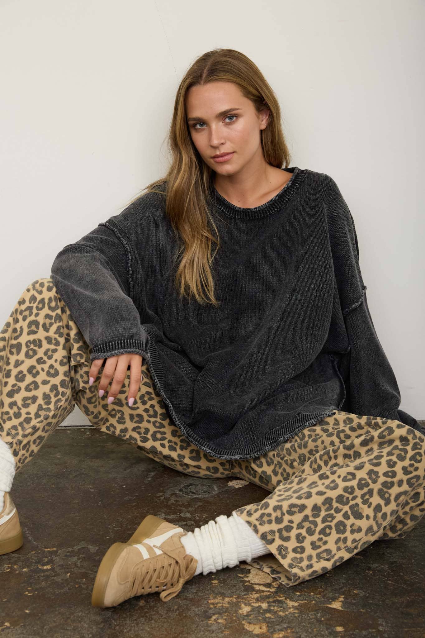 RAW CREW NECK SWEATER