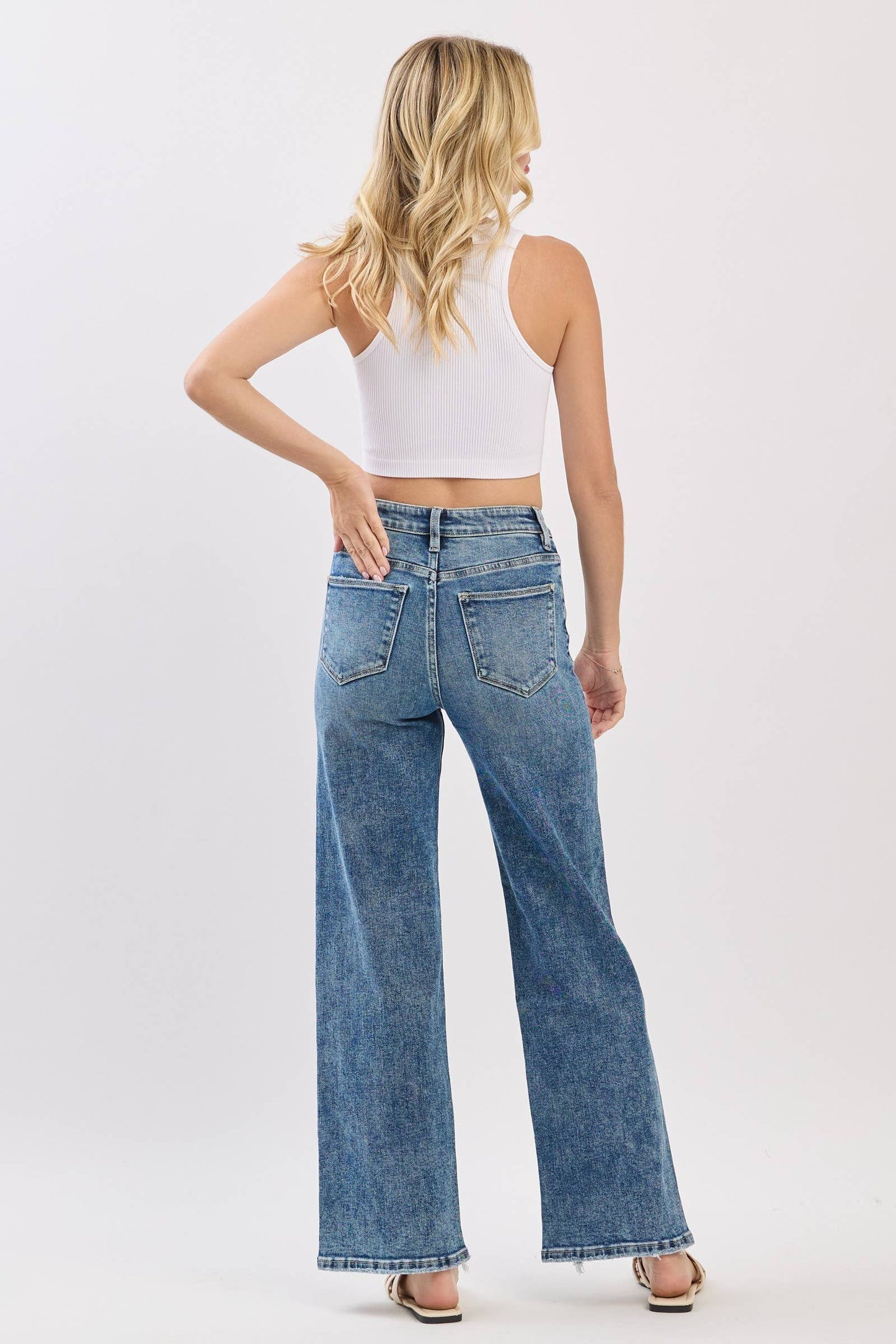 HIGH RISE SLIM WIDE LEG W/ DESTROYED HEM JEANS