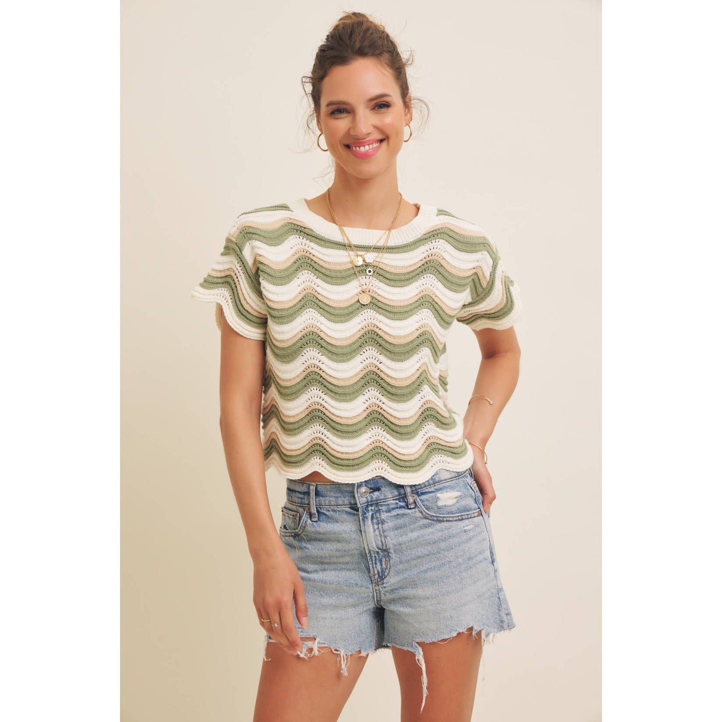 WAVY STRIPE SWEATER TOP