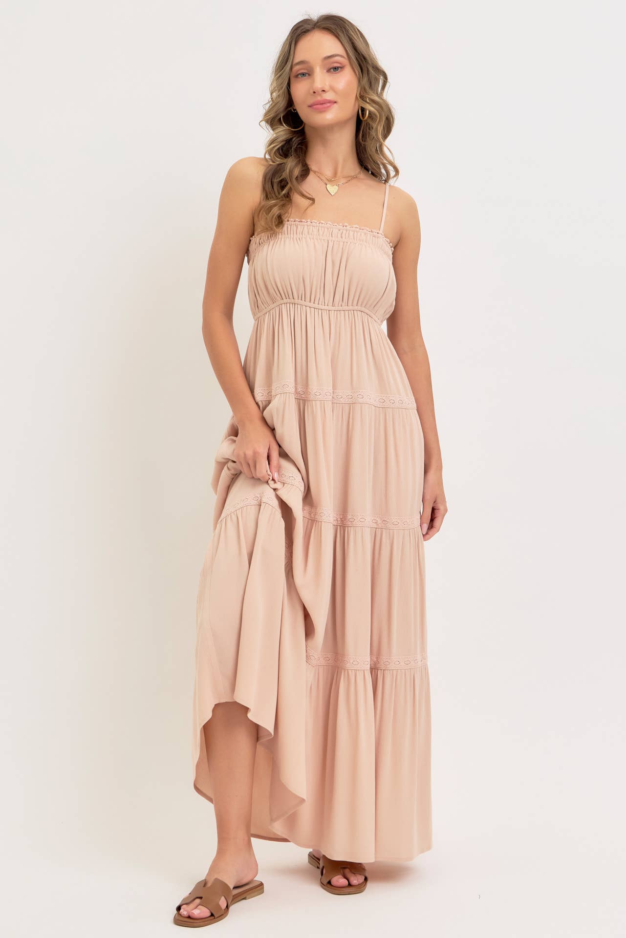 SMOCKED BRODICE TIERED  MAXI DRESS