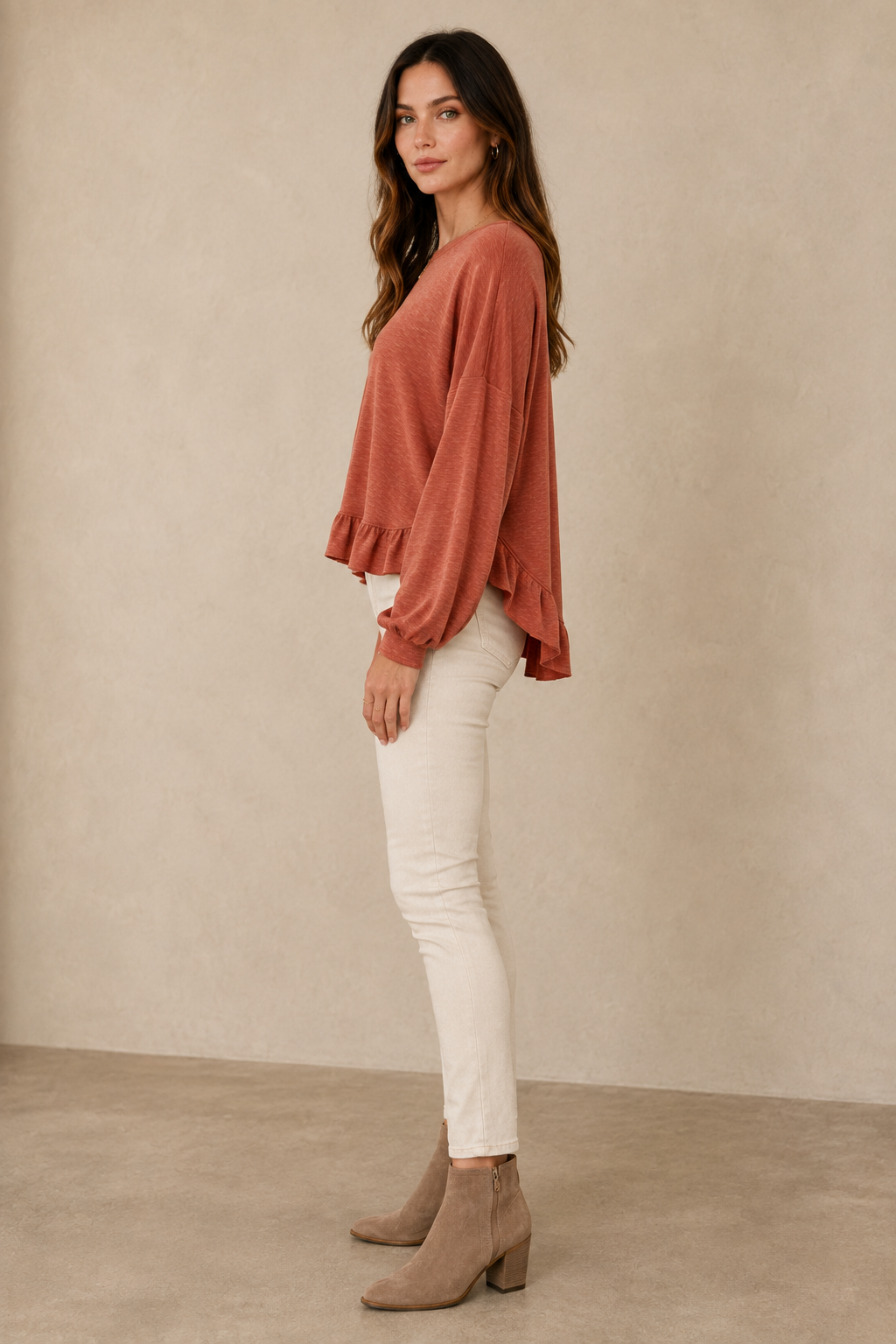 Knit Crewneck Ruffle High-Low