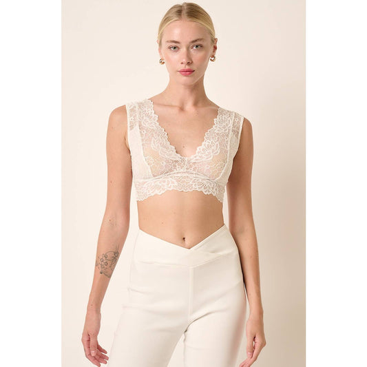 SCALLOPED LACE BRALETTE