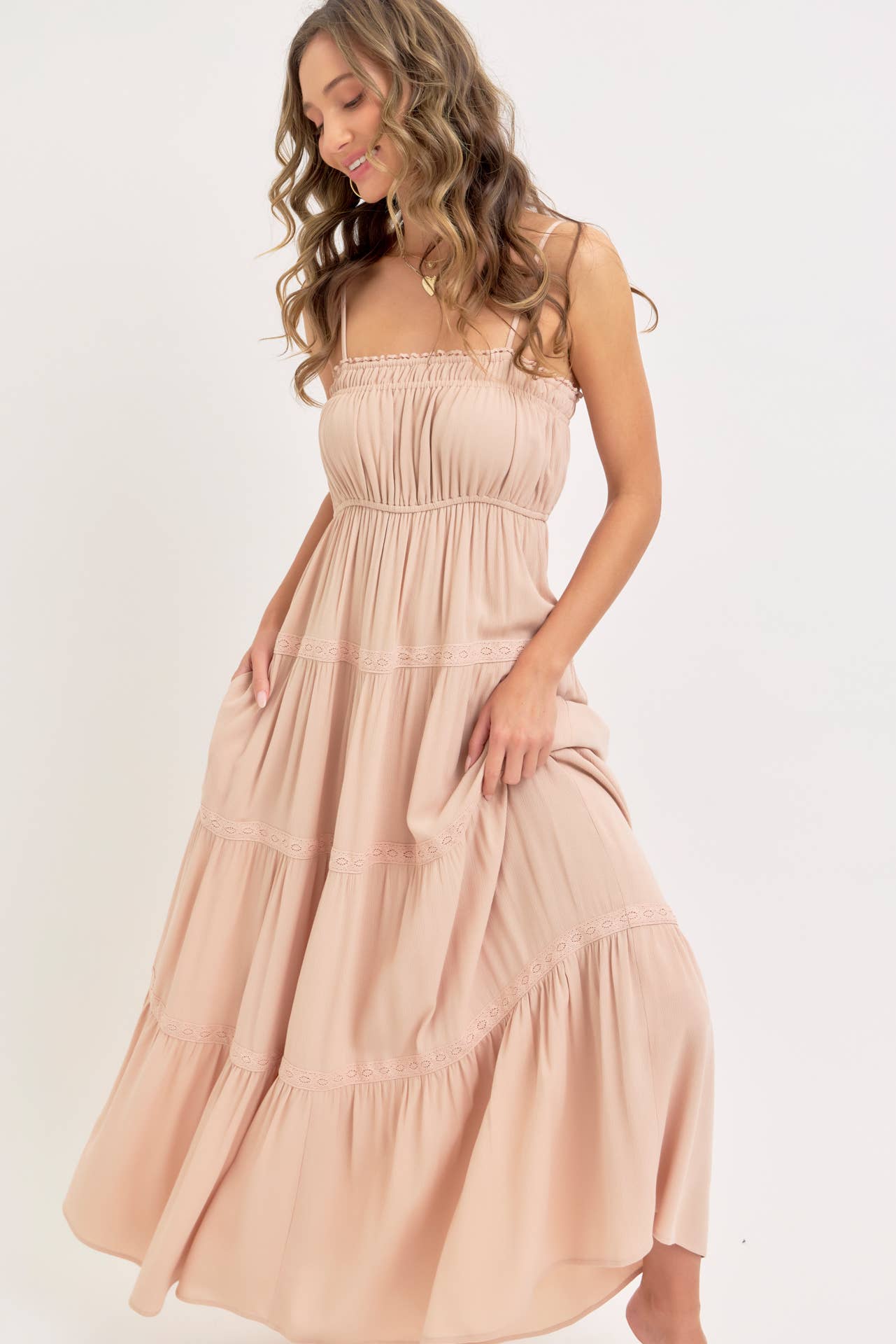 SMOCKED BRODICE TIERED  MAXI DRESS