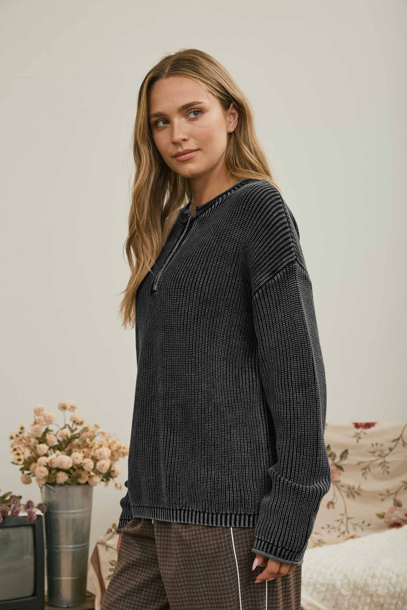 RIBBED HENLEY KNIT