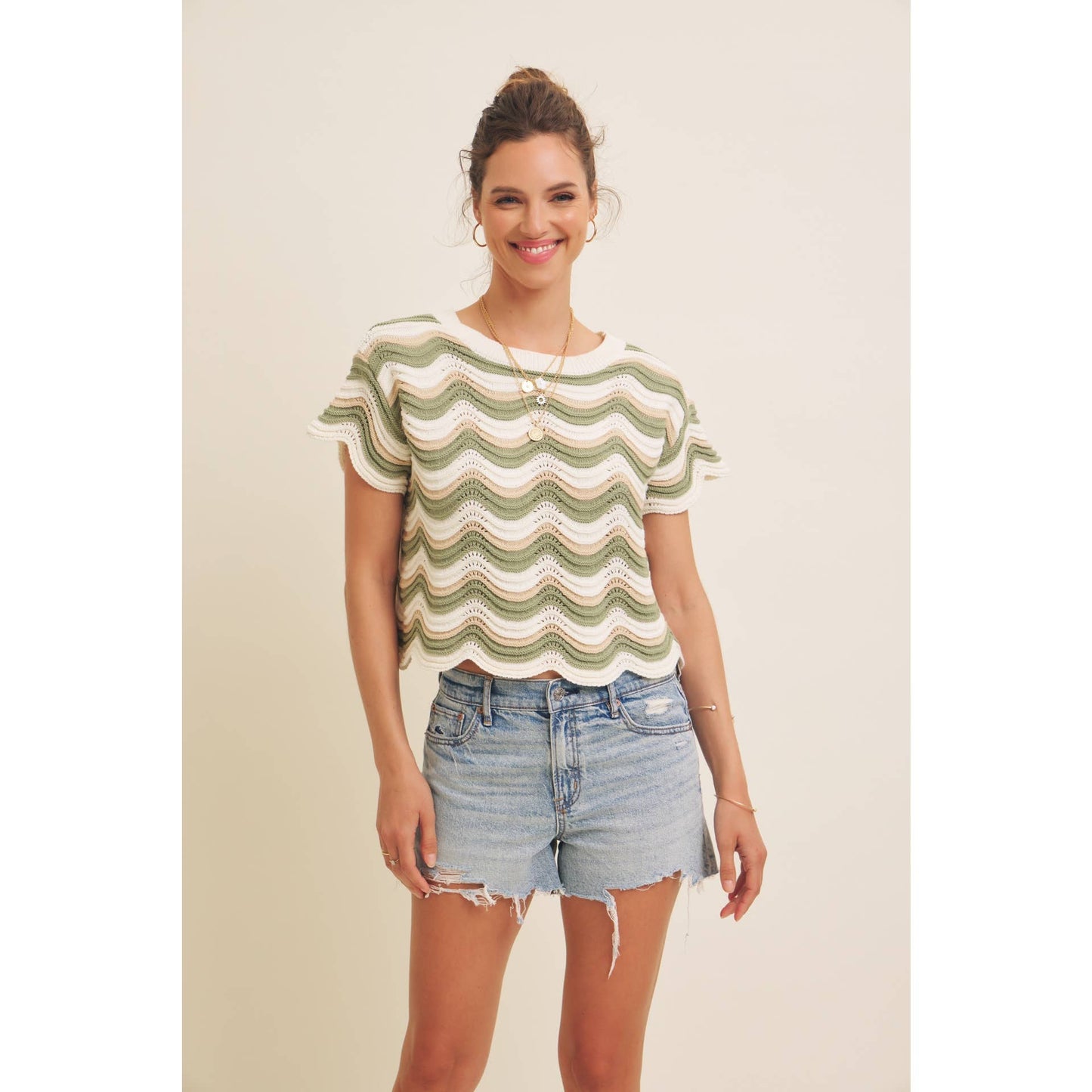 WAVY STRIPE SWEATER TOP
