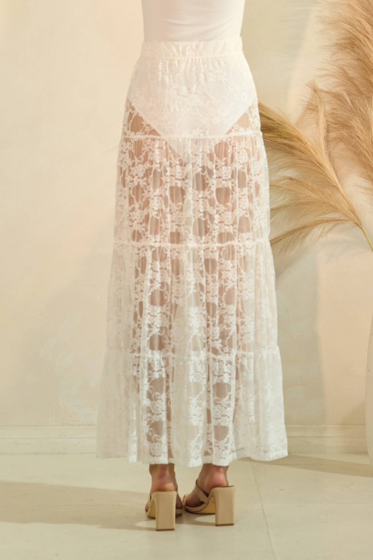 LACE SKIRT