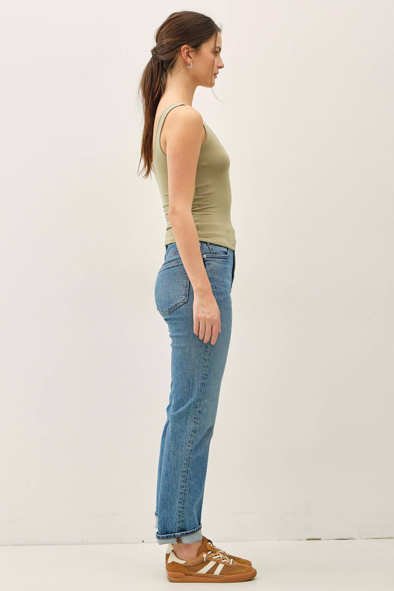 BASIC SCOOP NECK TANK