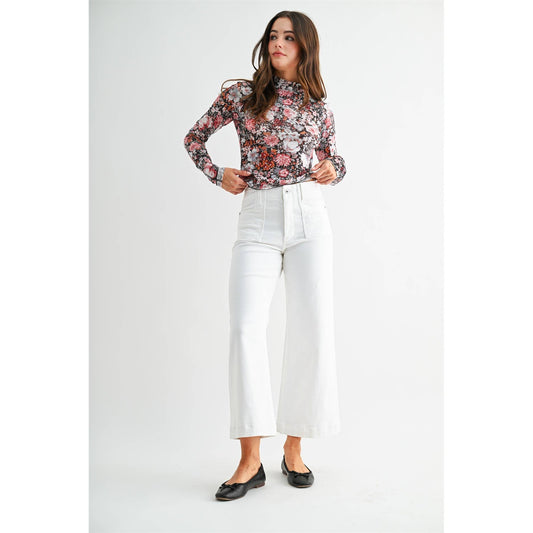 HIGH-RISE WIDE CROP PATCH POCKET