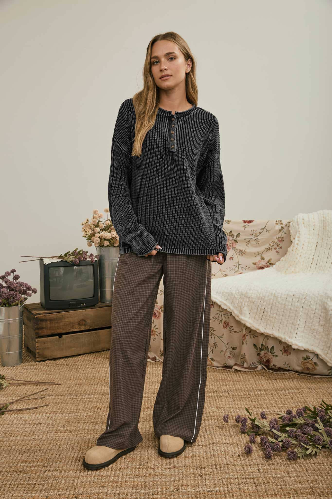 RIBBED HENLEY KNIT