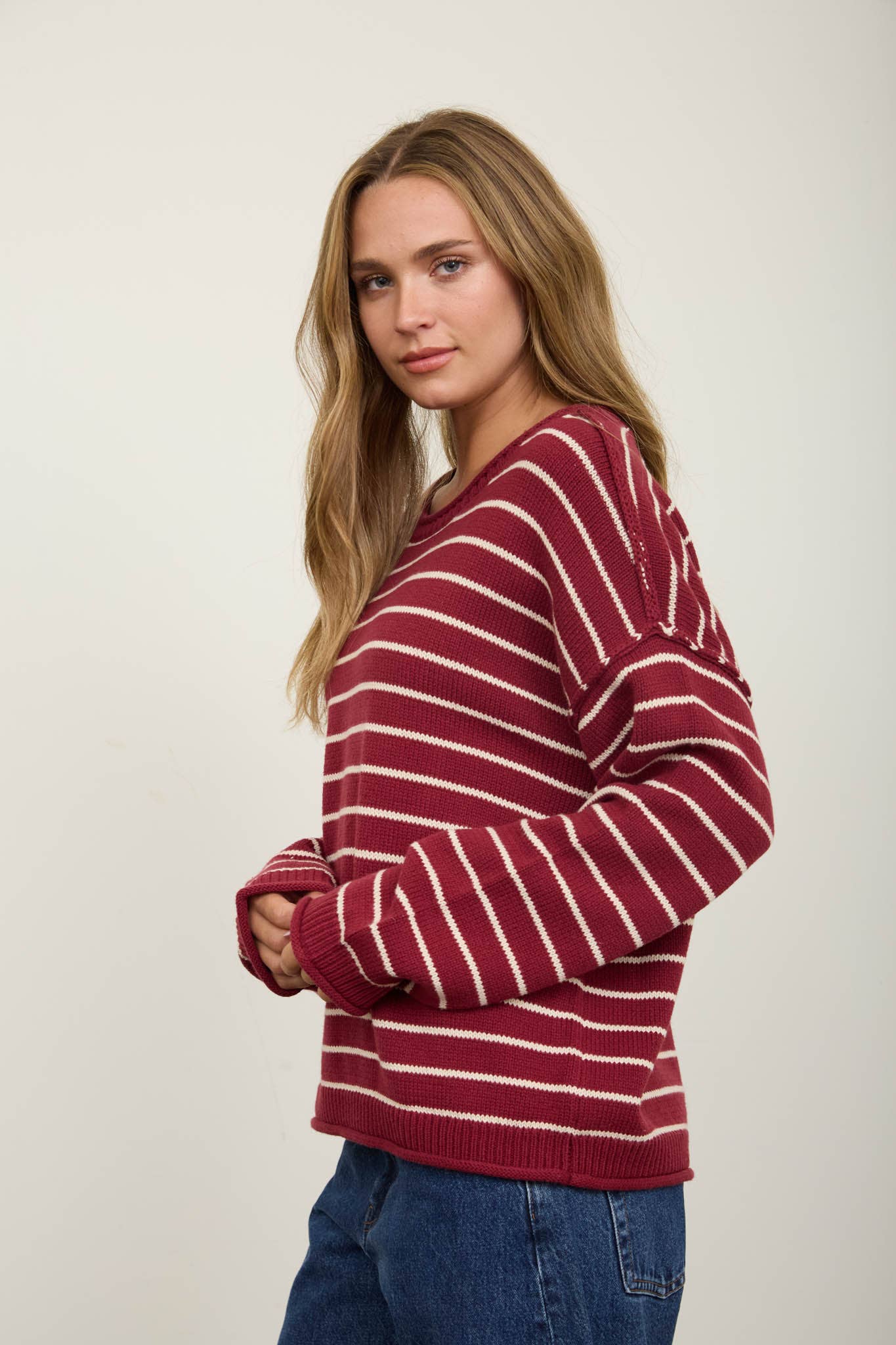 STRIPED CREW NECK SWEATER